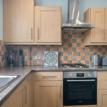 Onsitestays - Bright Spacious 2-br, Wifi And Lots Of Street Parking Appartamento