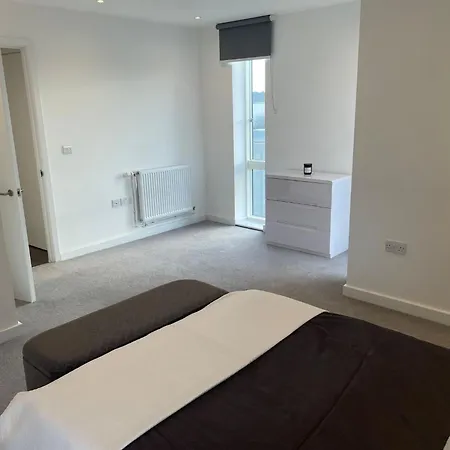Malixa Uk Croydon