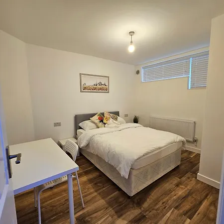 Apartment Aldgate