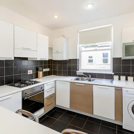 Expansive 2br Flat, Holloway Road