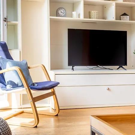Apartment Expansive 2br Flat, Holloway Road *
