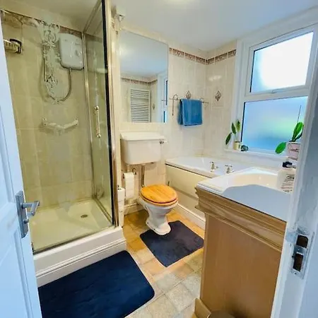 Central Shared Flat London