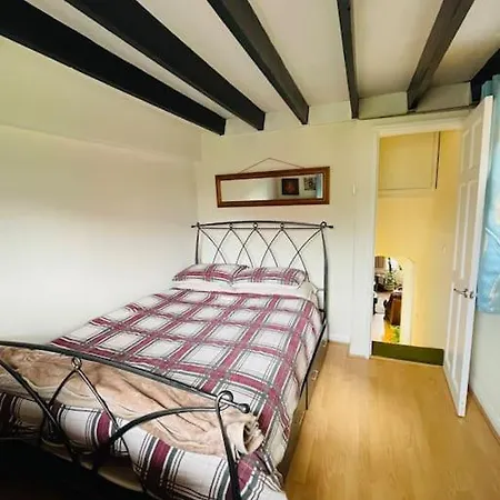 Central Shared Flat