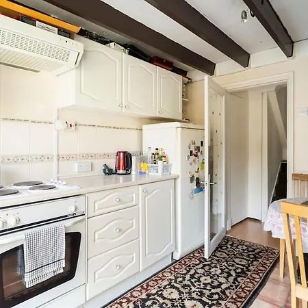 Central Shared Flat Apartment London
