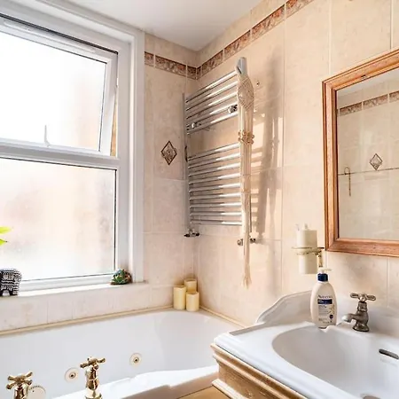Central Shared Flat Apartment