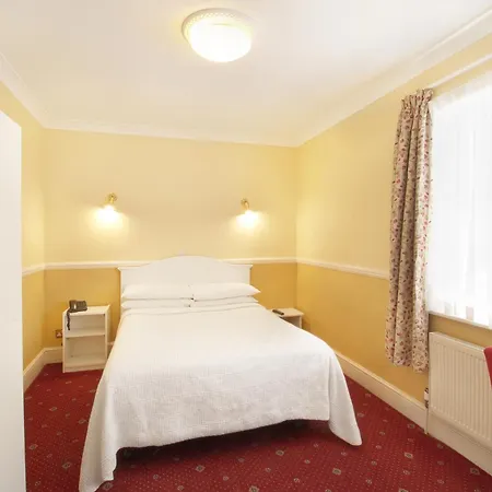 Hotel Balmoral House 2*