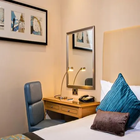 Hotel Thistle Euston 4*