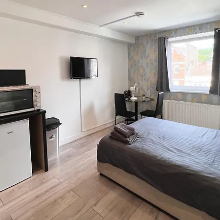Lovely On Finchley Road Apartment *
