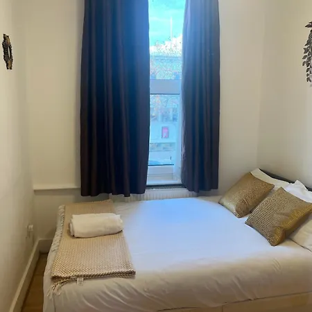 Stepney Green Holiday Apartment London