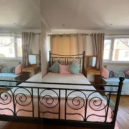 Luxury With Private Bathrooms Homestay