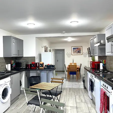 12 Penn Gardens- 2 Guest house Friern Barnet