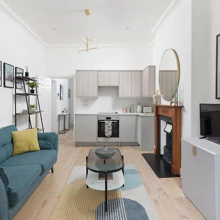 West End, Drury Lane, Modern 3 Bedroom Apt * Londres