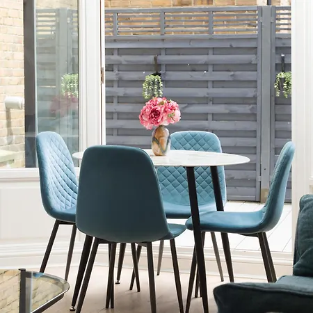 West End, Drury Lane, Modern 3 Bedroom Apt * Londres