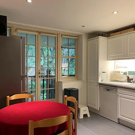 Beautiful 2 Bedroom * London