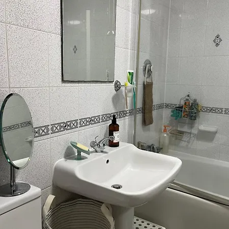 Beautiful 2 Bedroom *