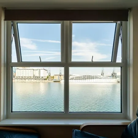 Excel Riverview Luxury -sleep 6- Free Parking- Playstation 4 London