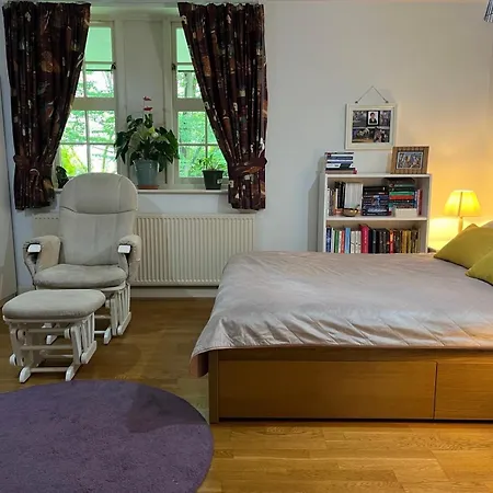 Beautiful 2 Bedroom