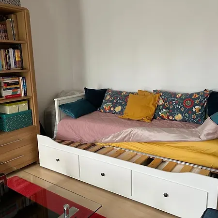 Beautiful 2 Bedroom Apartment London