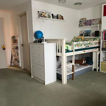 Beautiful 2 Bedroom Apartmán Londýn