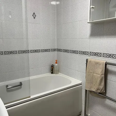 Beautiful 2 Bedroom * London