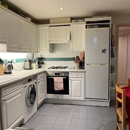 Beautiful 2 Bedroom Apartmán Londýn