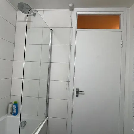 Cosy 1-bed Flat Family Friendly Free Parking London