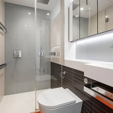 Modern 2 Bed Battersea Power Station * London