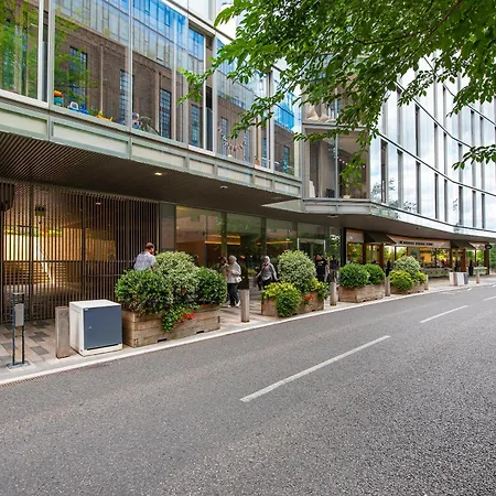 Modern 2 Bed Battersea Power Station * London