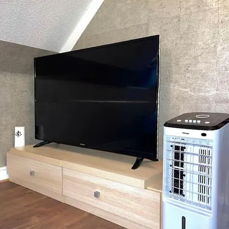 Crescent Loft - 1 Bed * Goodmayes