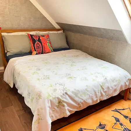 Crescent Loft - 1 Bed Appartamento Goodmayes