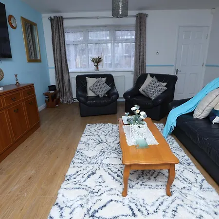 Holiday home Beautiful 4 Bed House In Cul-de-sac Erith