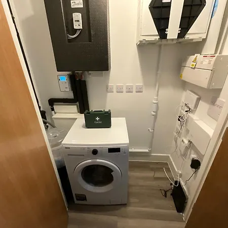 Apartment Deluxe Double Bed In Shared Near Canary Wharf, Airport & O2 Arena With Thames View London