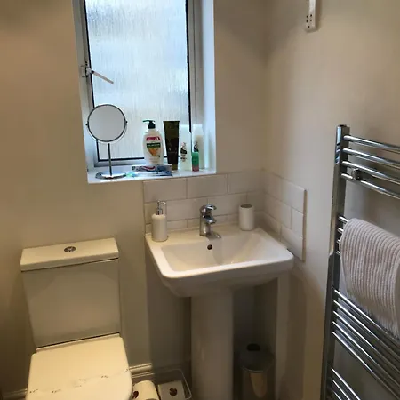 Charming Flat Centrally Located * London