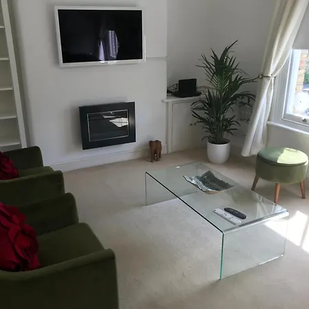 Charming Flat Centrally Located Apartment