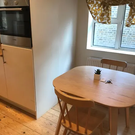 Apartment Charming Flat Centrally Located
