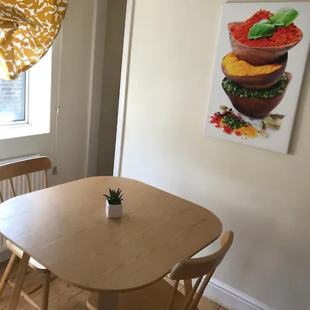Charming Flat Centrally Located Apartment *