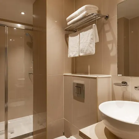 Park Grand Hyde Park 4*