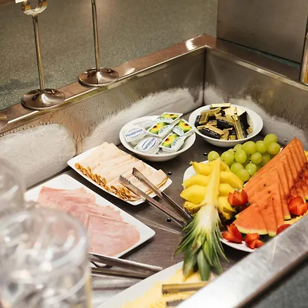 Otel Park Grand Hyde Park 4*