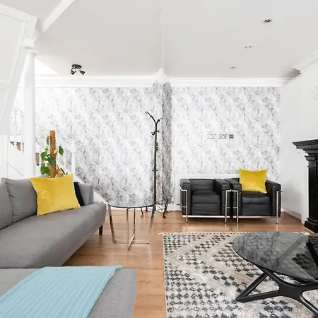 Holiday home The Paddington Mews - Comfortable & Elegant 3Bdr Paddington House *