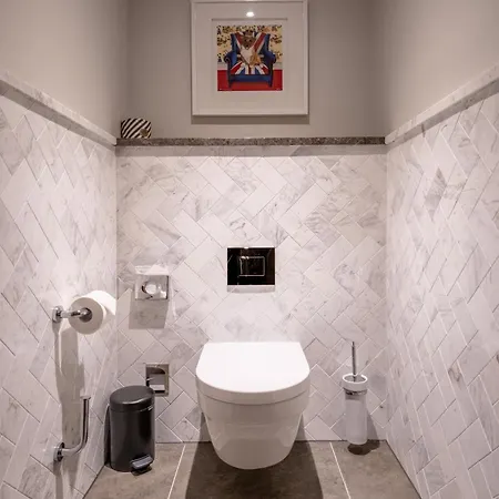 Lincoln Plaza London, Curio Collection By Hilton Hotel London