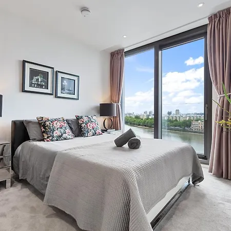 Aparthotel River Panorama 2 Bedroom New Development Londra