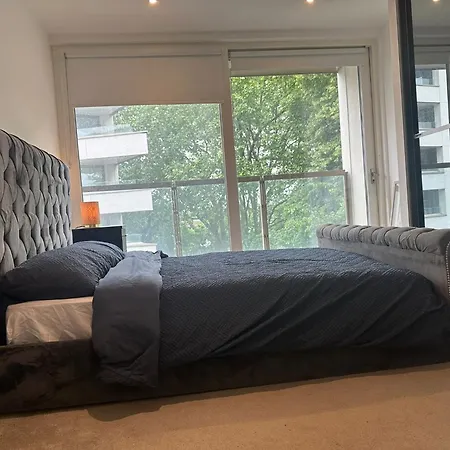 Modern 2 Bedroom Flat Near King's Cross. Apartment London