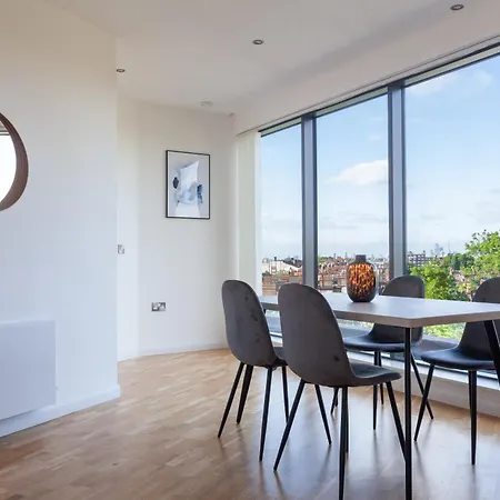 The Streatham Penthouse Apartment London