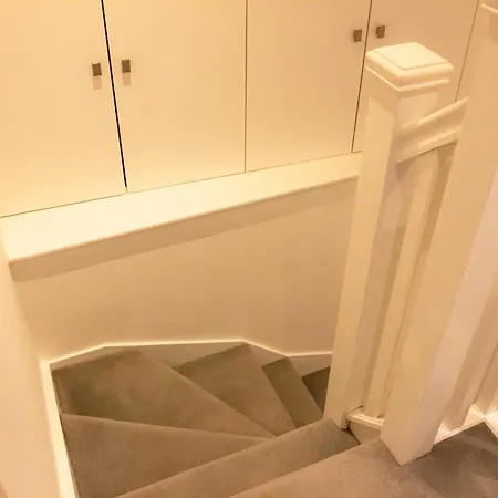 Apartment Omega Terrace, Luxury Modern Interior, Located Close To Alexandra Palace London