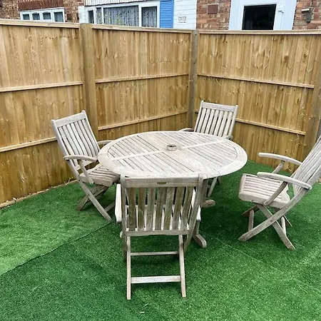 Apartment 2 Bed In Wembley, Ealing, London Perivale