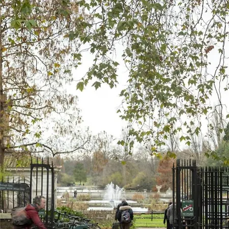 Flagship Luxury Villa. Near Mayfair And Hyde Park - Sleeps 16 Vakantiehuis Londen