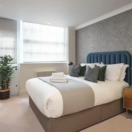 Flagship Luxury Villa. Near Mayfair And Hyde Park - Sleeps 16 Vakantiehuis Londen