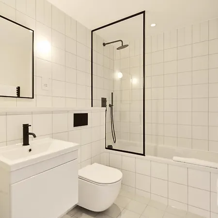 Apartment The East Mile Quarters - Gorgeous 3bdr Flat With Balcony *