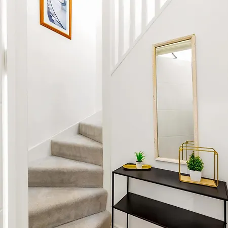 Apartment Lux 5 Occupancy Flat Free Parking & Views
