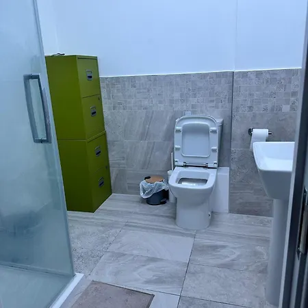 Uttsav Green - Affordable Zone 3 - Accessible Public Transport Ubytování v soukromí *